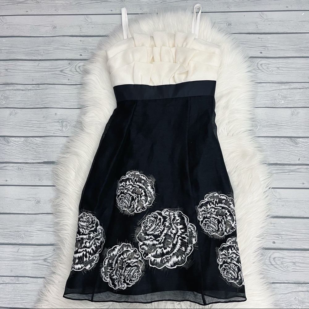 Kay Unger Black and Cream Silk Blend cocktail dress